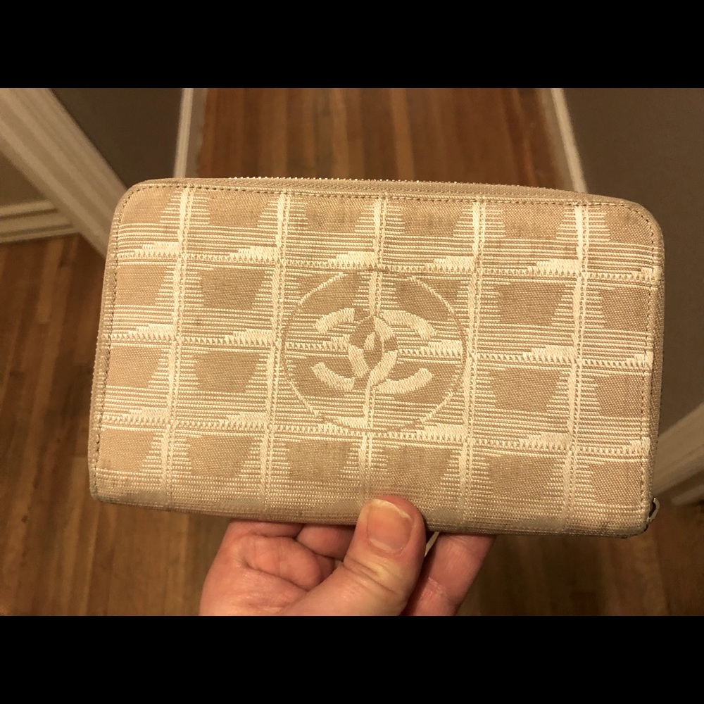 Chanel Wallet ❤️